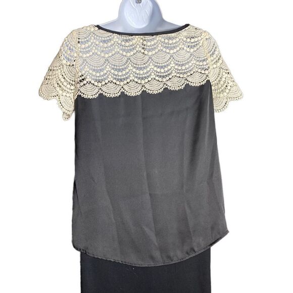 LC Lauren Conrad Black and Lace Top Size S - Picture 2 of 3